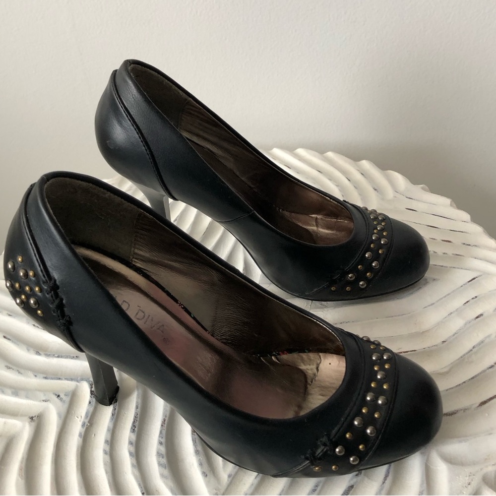 Wild Diva Black Studded Heels 7 Black Pumps with Metal Stud Accents - Picture 9 of 14